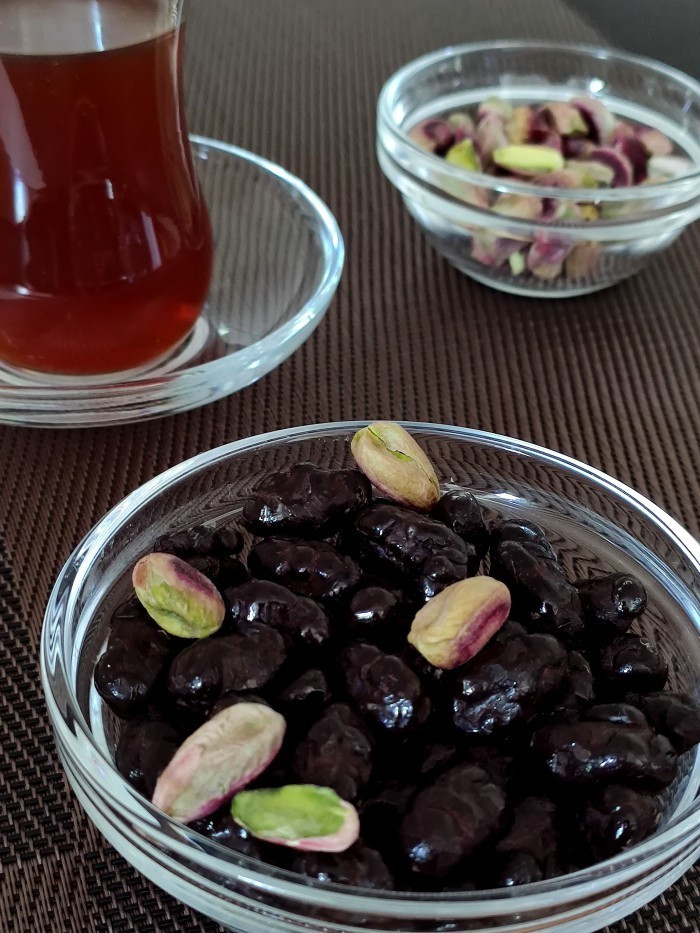 Chocolate cacao "Фисташки в шоколаде на финиковом пекмезе", 60 г.