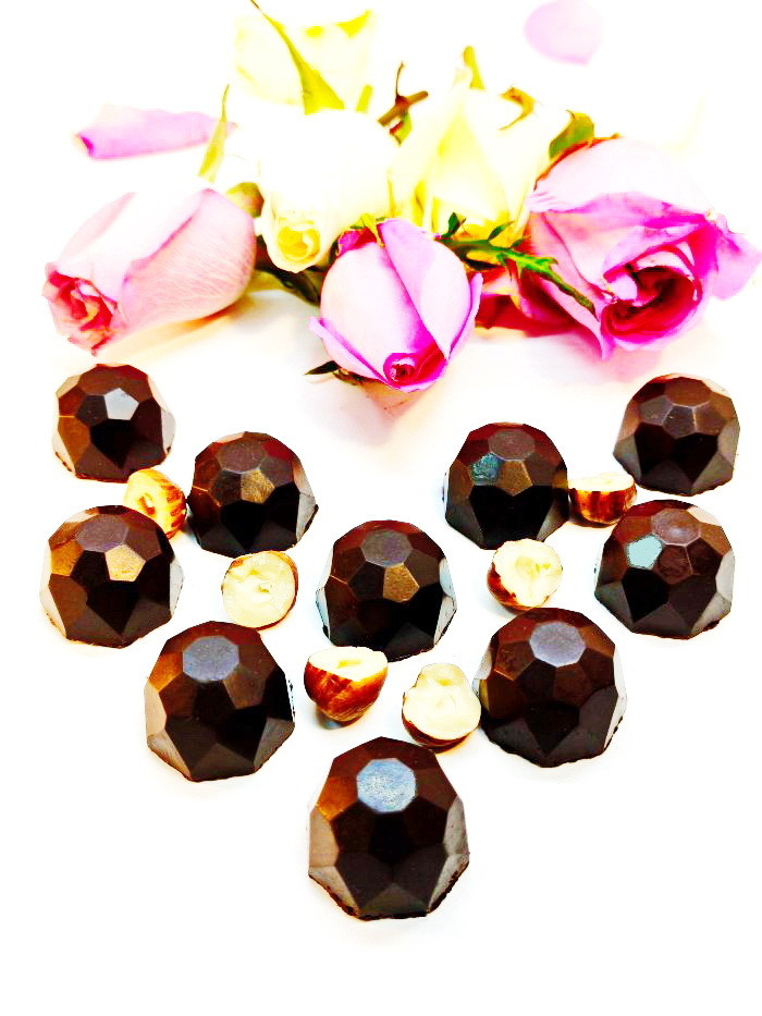 NY Candies "С Новым Годом и Рождеством!" - Конфеты шоколадные с Фундуком, 60 г